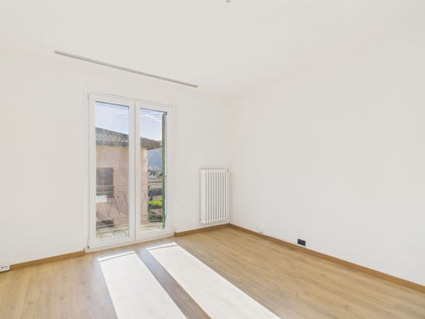 Ottima occasione a Morbio Inferiore: Palazzina Multifamiliare in Vendita 1