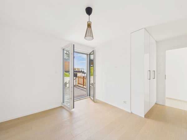 Appartement de 6.5 pièces spacieux et lumineux avec une grande terrasse et une vue imprenable sur les montagnes à Miex, VS. 7