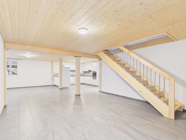 Neue 8-Zimmer Wohnung in Thurnen 2