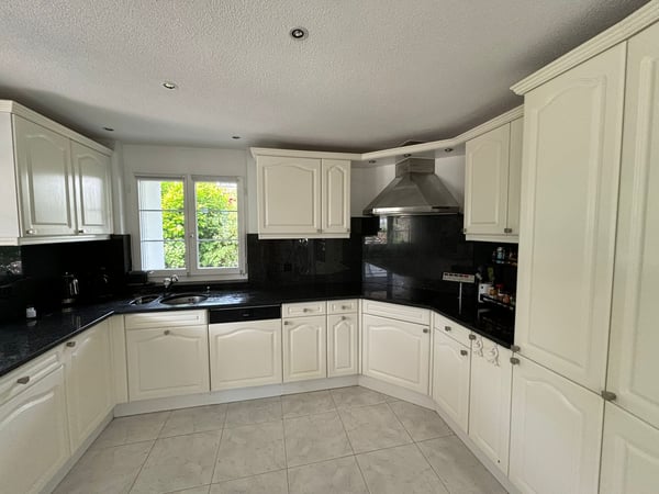 Wunderschönes 8.5-Zimmer-Einfamilienhaus in Hallwil mit viel Sonne 2