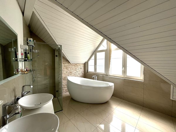 Wunderschönes 8.5-Zimmer-Einfamilienhaus in Hallwil mit viel Sonne 5