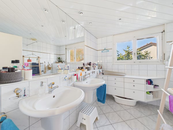 Ein heimeliges 9.5-Zimmer-Einfamilienhaus voller Licht und Grosszügigkeit 8