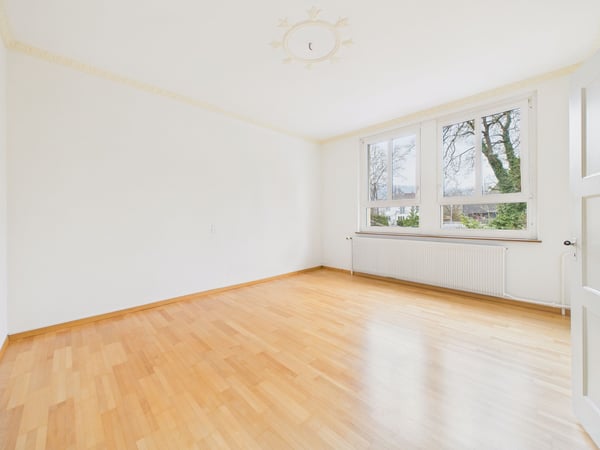 Charmantes 7.5-Zimmer Reihenhaus mit Garten in Nidau 4