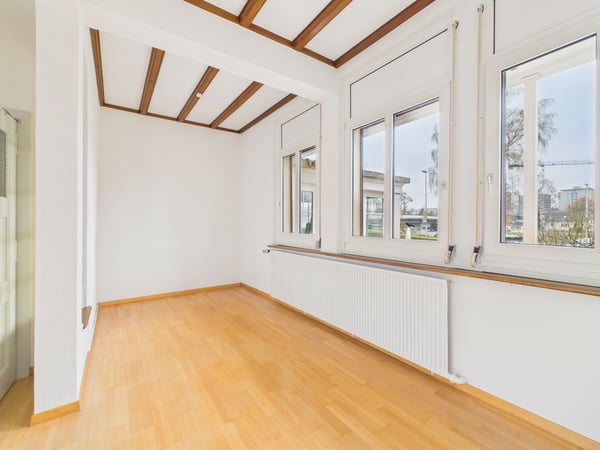 Charmantes 7.5-Zimmer Reihenhaus mit Garten in Nidau 5