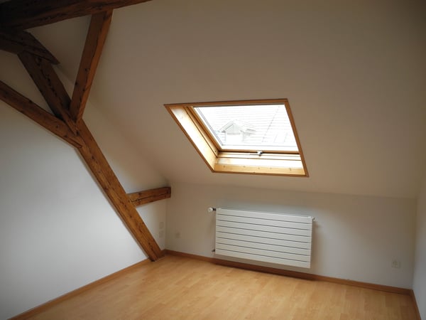 Charmante 4.5-Zimmer Dachwohnung an zentraler Lage 2