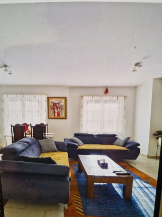 Charmantes Wohn- und Geschäftshaus mit Potenzial in Sanmentina // Un gioiello unico a Bellinzona: casa duplex con grotta storica, appartamento moderno e ampio potenziale 8