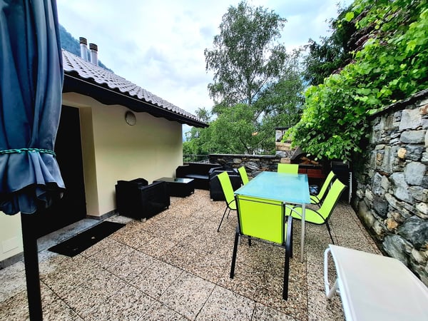 Moderno appartamento di 5.5 locali su due livelli a Verzasca 8