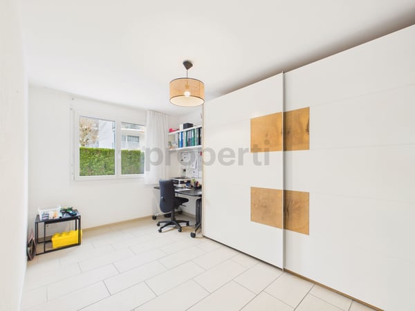Moderne 5.5-Zimmer Wohnung mit 290m2 Garten in Wetzikon 8