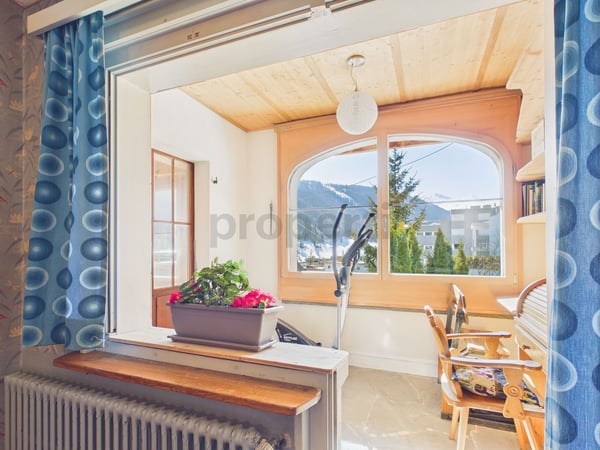RESERVIERT - Charmante 3.5-Zimmer Altbauwohnung mit traumhafter Aussicht in die Bergwelt rund um Davos 7