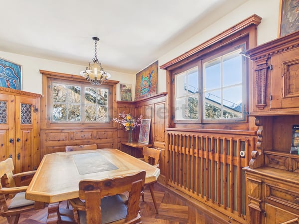 RESERVIERT - Charmante 3.5-Zimmer Altbauwohnung mit traumhafter Aussicht in die Bergwelt rund um Davos 8