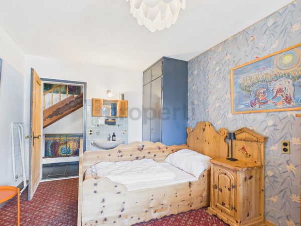 RESERVIERT - Charmante 3.5-Zimmer Altbauwohnung mit traumhafter Aussicht in die Bergwelt rund um Davos 12