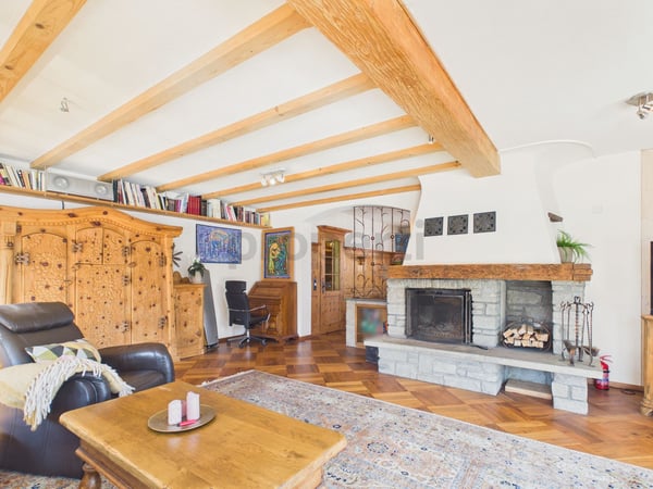RESERVIERT - Charmante 3.5-Zimmer Altbauwohnung mit traumhafter Aussicht in die Bergwelt rund um Davos 4