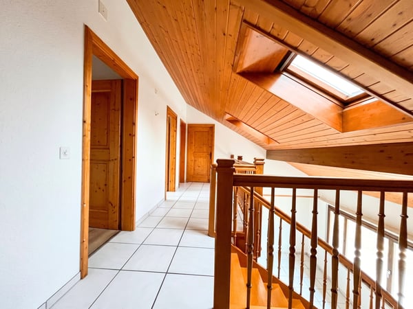Ruhig gelegene 5.5-Zimmer-Wohnung mit Charme und viel Platz in Obermumpf 8
