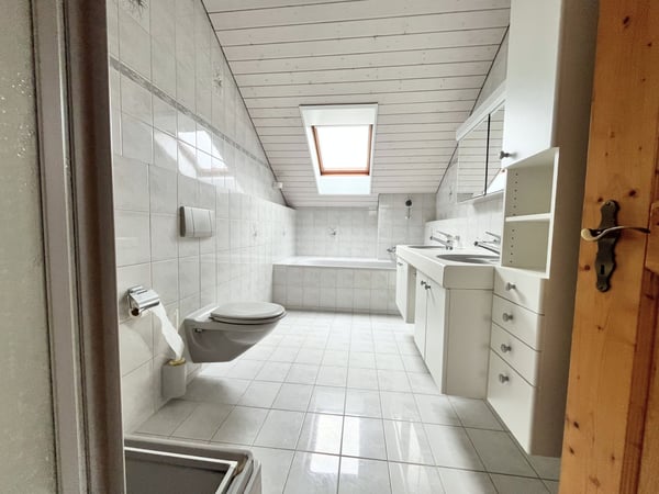 Ruhig gelegene 5.5-Zimmer-Wohnung mit Charme und viel Platz in Obermumpf 9