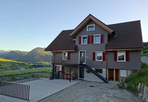Neu renovierte 7-Zimmer-Maisonette mit grosszügigem Grundriss, Ennetbürgen 1
