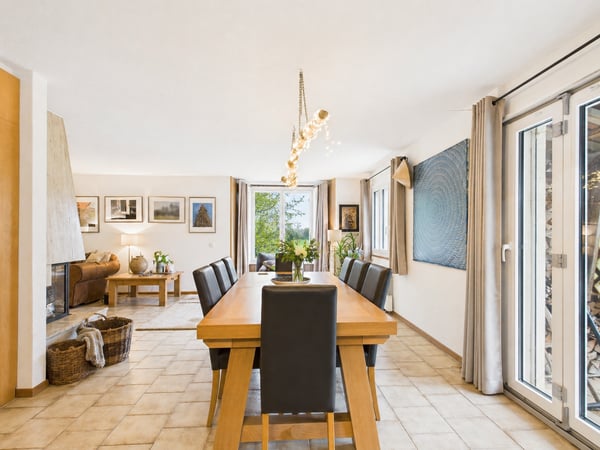 Grande maison individuelle avec appartement indépendant, jardin et vue dégagée 2