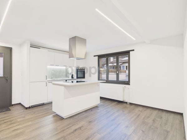Appartement rénové 3.5 pièces avec balcon, Chamoson 2
