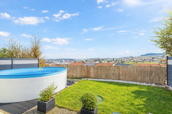Moderne 4.5 pièces maison mitoyenne avec jardin à Courtepin 1
