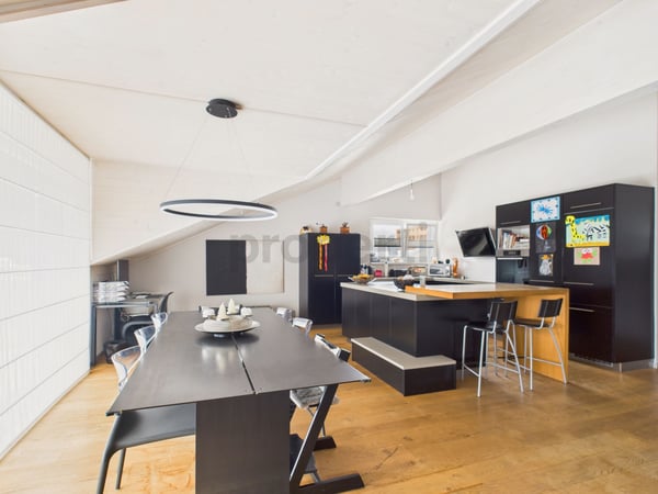 Spacieux 5.5 pièces attic-flat avec balcon, La Chaux-de-Fonds 4