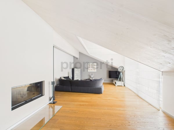Spacieux 5.5 pièces attic-flat avec balcon, La Chaux-de-Fonds 2