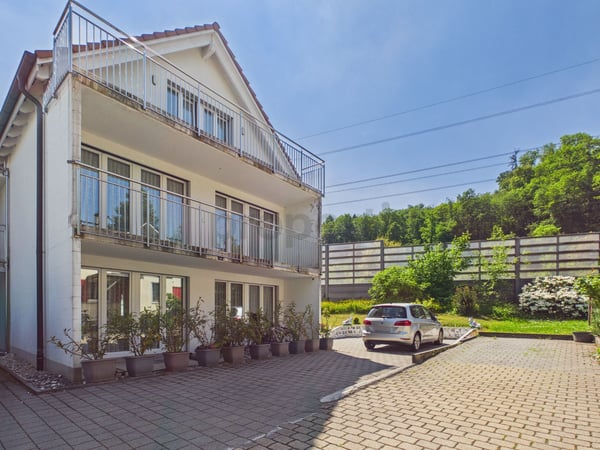 Ihr nachhaltiges Traumhaus in Rheinfelden: Neuwertiges Reihenhaus mit Garten, Balkon & Wertsteigerungspotenzial 1