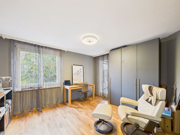 Charmante und grosszügige 4.5 Zimmer Wohnung mit herrlicher Seesicht 5
