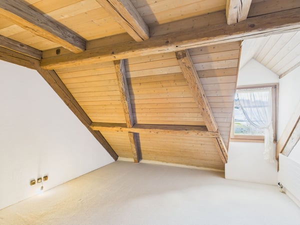 Einzigartige 5.5-Zimmer Dachwohnung 10