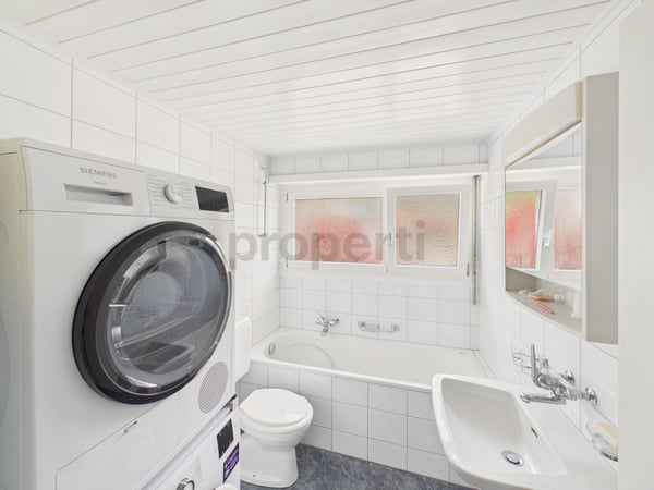 Moderne 4.5-Zimmer-Wohnung mit Balkon und Kamin in Mels 9