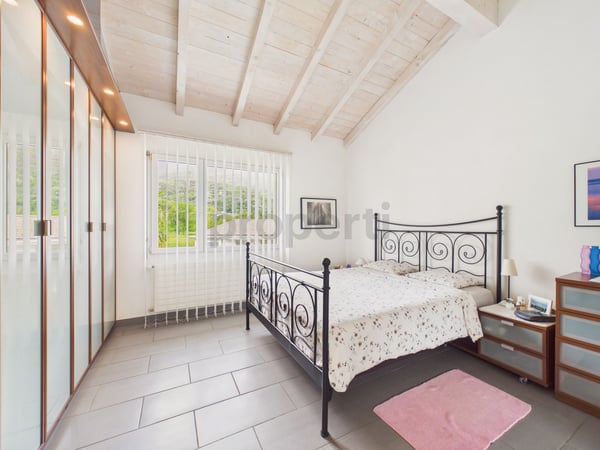 Spaziosa casa indipendente 8.5 locali con ampio giardino, Giubiasco 5