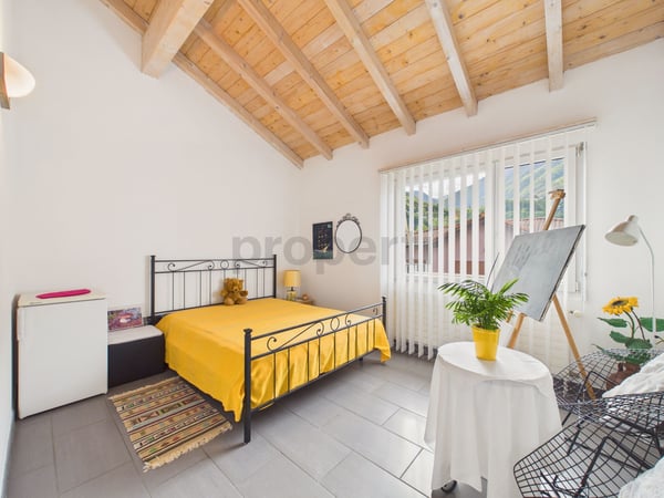 Spaziosa casa indipendente 8.5 locali con ampio giardino, Giubiasco 6