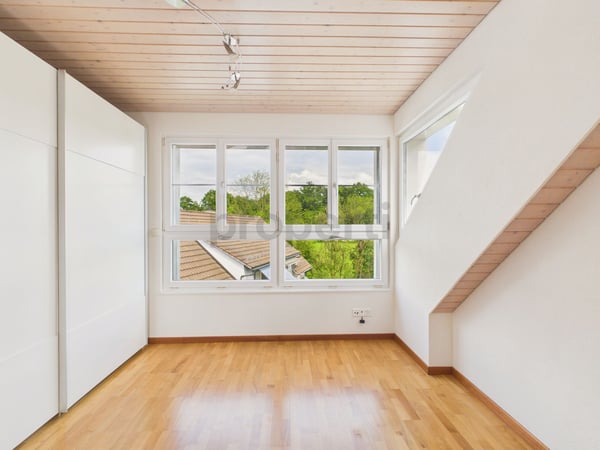 Modern 3.5-Zimmer-Dachwohnung mit Balkon, Obfelden 8