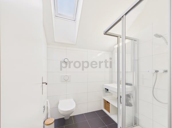Modernes 5.5-Zimmer-Reihenhaus mit Minergie-Standard und Einstellhalle, Hüttikon 10