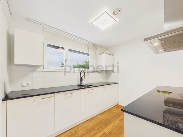 Modernes 5.5-Zimmer-Reihenhaus mit Minergie-Standard und Einstellhalle, Hüttikon 5