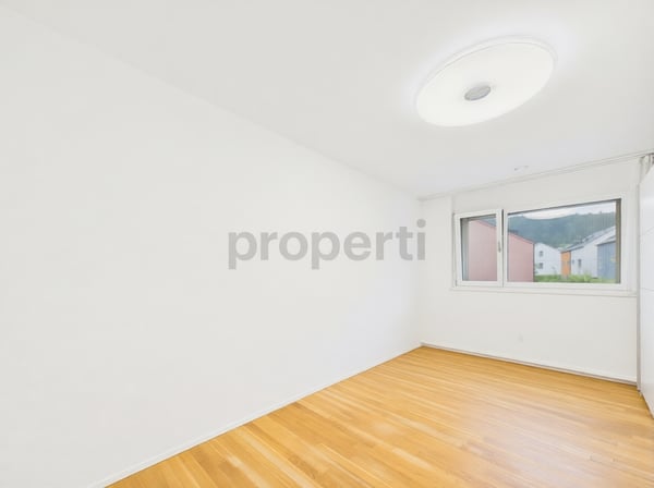 Modernes 5.5-Zimmer-Reihenhaus mit Minergie-Standard und Einstellhalle, Hüttikon 8