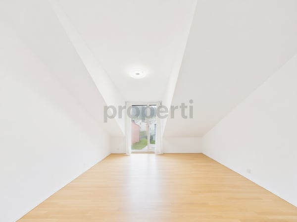 Modernes 5.5-Zimmer-Reihenhaus mit Minergie-Standard und Einstellhalle, Hüttikon 6