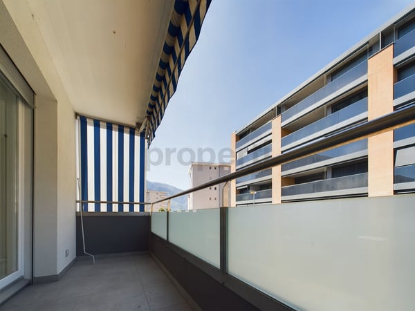 Moderne und helle 4.5-Zimmer-Wohnung in LocarnoModerno e luminoso appartamento di 4,5 locali a Locarno 9