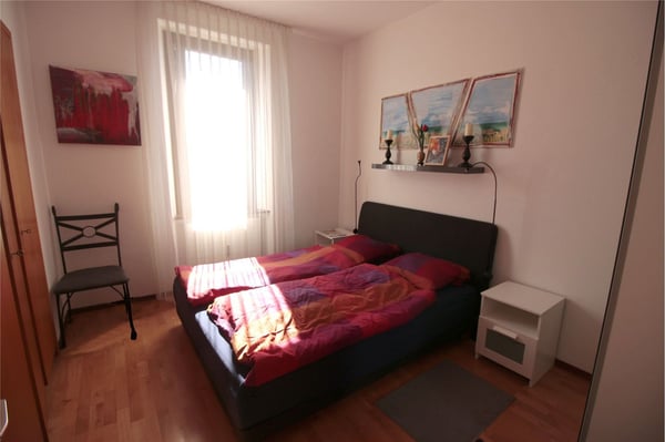 Prestigiosa proprietà con tre appartamenti indipendenti e grande giardino - Carona 7
