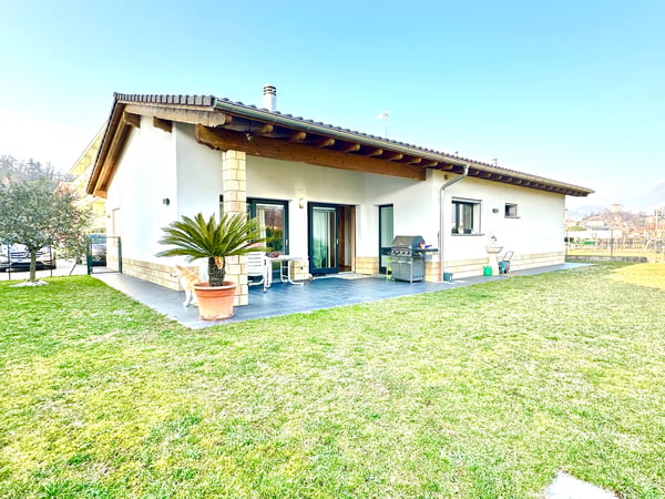 Deliziosa casa unifamiliare a Stabio, Cantone Ticino 1