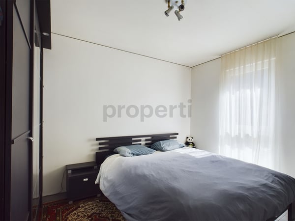 Moderne 3.5-Zimmer-Wohnung mit Garage in BiascaModerno appartamento di 3,5 locali con garage a Biasca 7