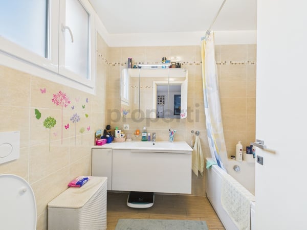 Appartamento 4,5 locali in zona tranquilla e ben servita a Cadenazzo 8