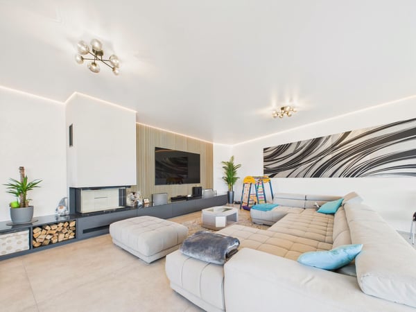 Exklusive 5.5-Zimmer-Neubau-Wohnung mit Kamin, Sauna und Seeblick in Bottighofen 1