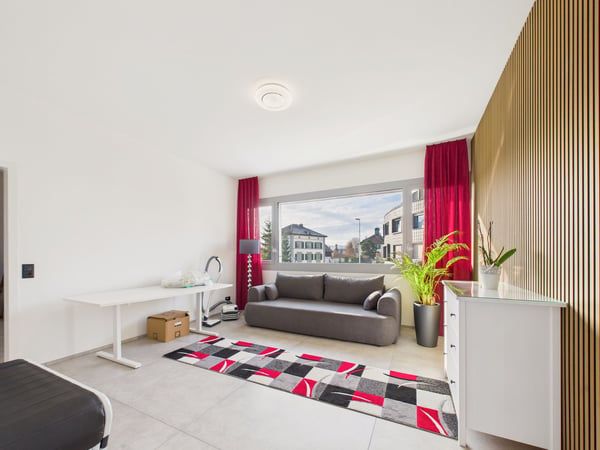 Exklusive 5.5-Zimmer-Neubau-Wohnung mit Kamin, Sauna und Seeblick in Bottighofen 6