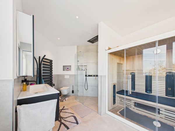Exklusive 5.5-Zimmer-Neubau-Wohnung mit Kamin, Sauna und Seeblick in Bottighofen 7