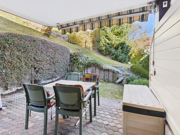 Wohnen mit Aussicht - charmante 2.5-Zimmer-Zweitwohnung mit grossem Gartensitzplatz und Bergblick in Laax-Dorf 10