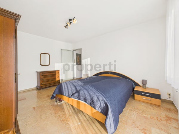 Spaziosa villa 5.5 locali con ampio giardino e vista aperta a Caslano 6