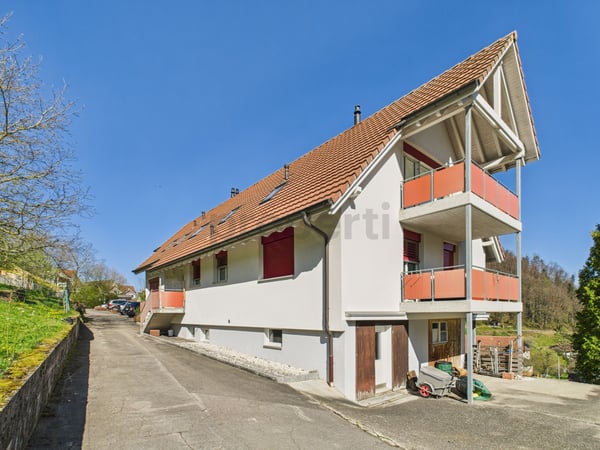 Wunderschöne, charmante und grosse 3.5-Zimmer-Dachgeschosswohnung in Grindel mit Cheminéeofen 10