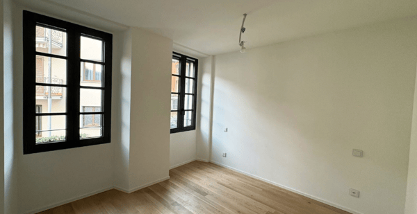 Moderno Appartamento di 3.5 Locali al Piano Terra con Vista Lago a Pura - Comfort in Posizione Tranquilla 4