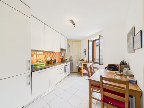 Ampia e luminosa casa a schiera indipendente di 5 locali a Novaggio 4
