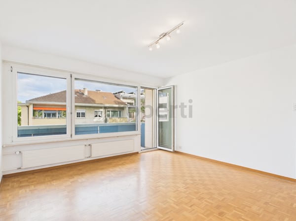 Modern 2-Zimmer-Apartment mit Balkon, Basel 1