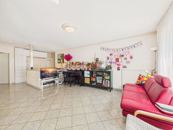 Helle und moderne 5.5-Zimmer Gartenwohnung in Wallisellen ZH 2